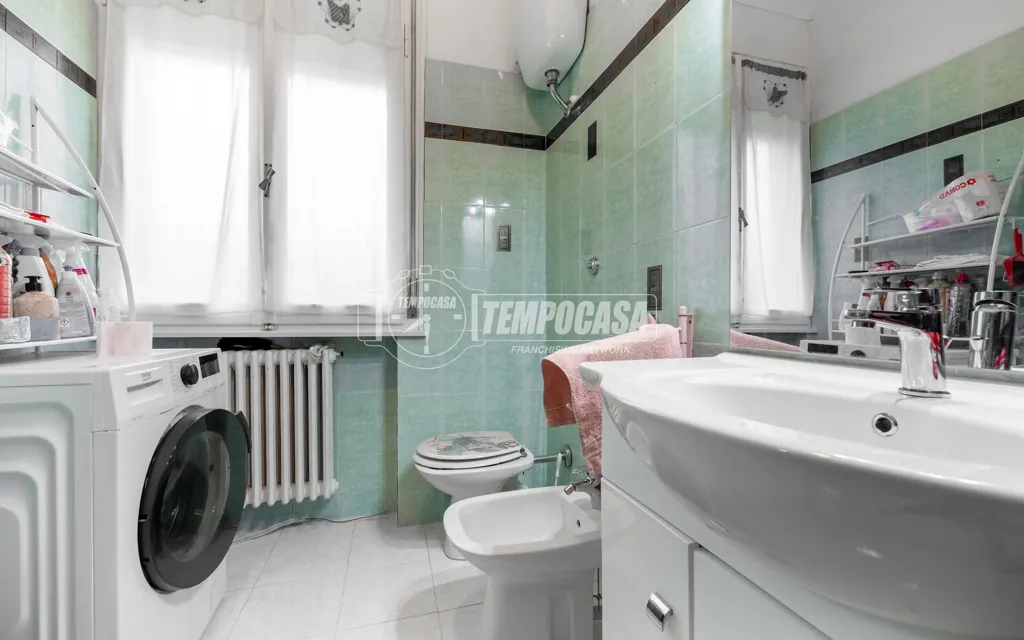 Vannitoad - Spacious Flat with Balcony in Faenza