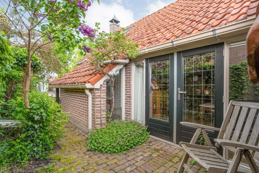 Jardin - Characterful Cottage with Garden in Beilen