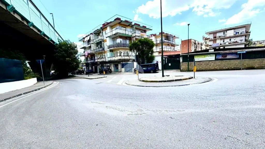 Välivaade - Spacious Apartment with Balconies in Napoli