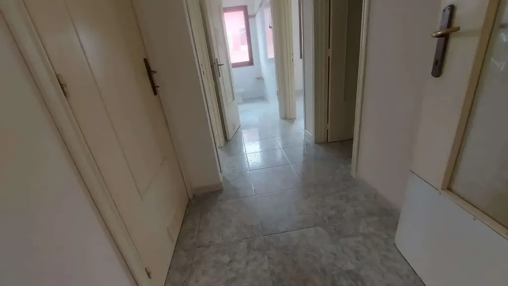 Ingresso - Spacious Trilocale with Private Courtyard in Assemini