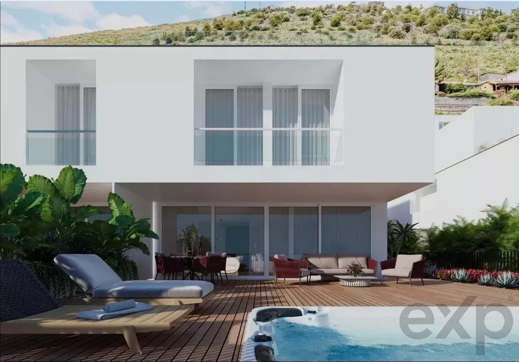 Pool - Modern Villa with Ocean View in Funchal