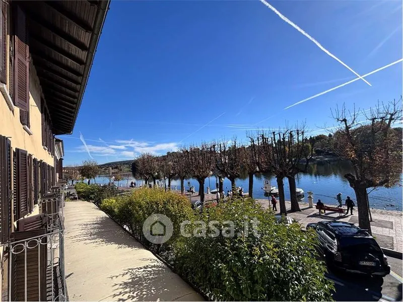 Terrasse - Elegant Apartment with River View in Sesto Calende