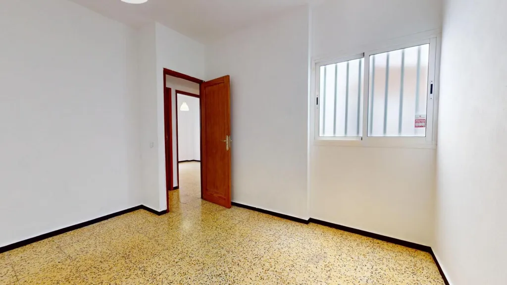 Zimmer - 3-Bedroom Flat with Rooftop Utility in La Paterna