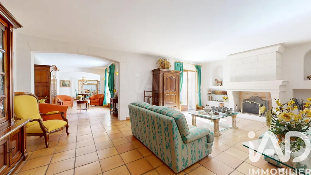 Séjour - Maison Traditionnelle avec Piscine à Balma