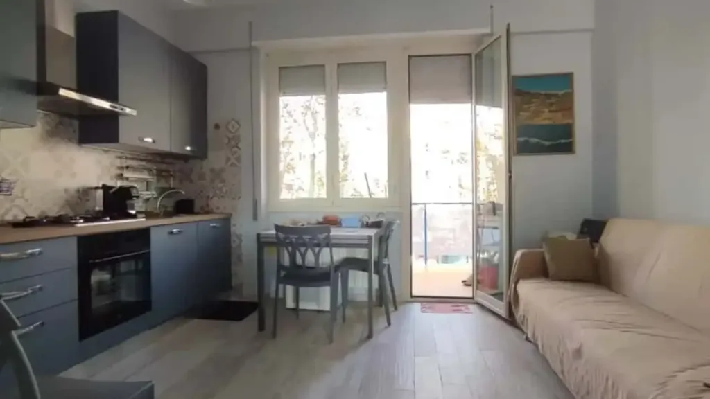 Cuisine - Trilocale with Balcony in Rome