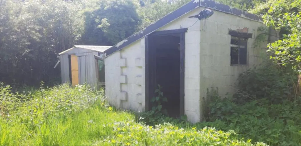 Extérieur - Maison à rénover avec terrasse à Rixensart