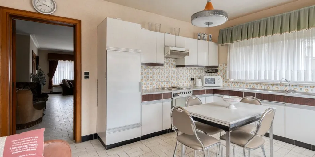 Cuisine - Villa avec Jardin et Garage à Haaltert