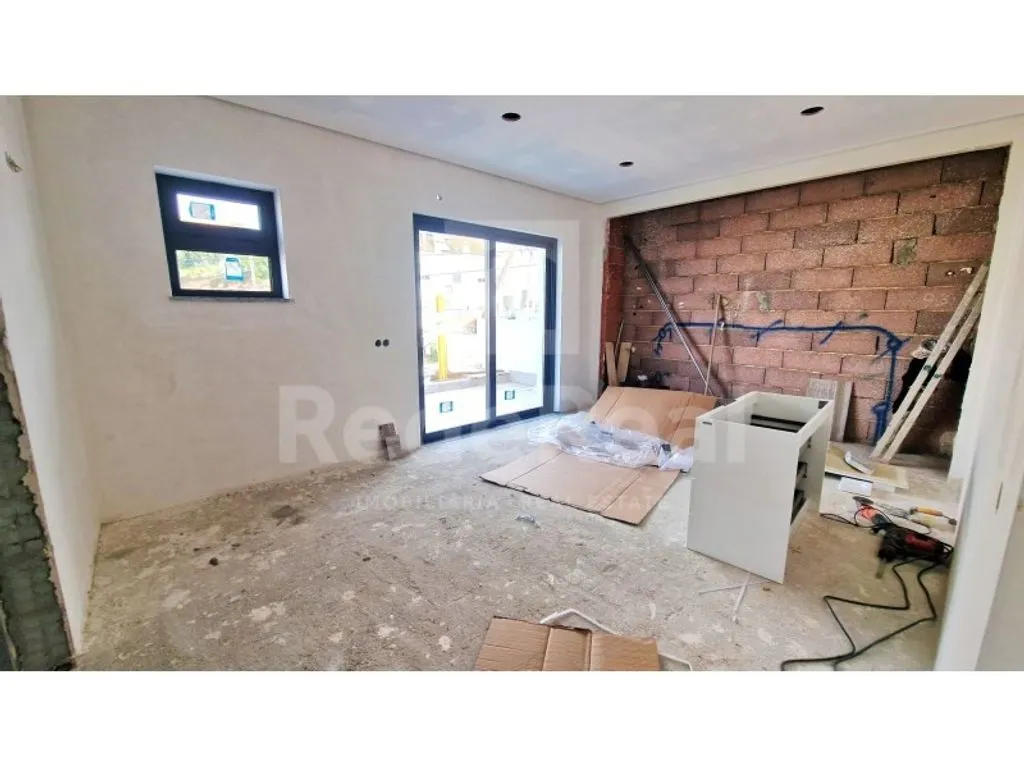 Toad - Luxury Semi-Detached House with Solar Panels in Algoz