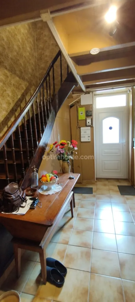 Entrée - Maison de 3 Chambres avec Jardin à Courcôme