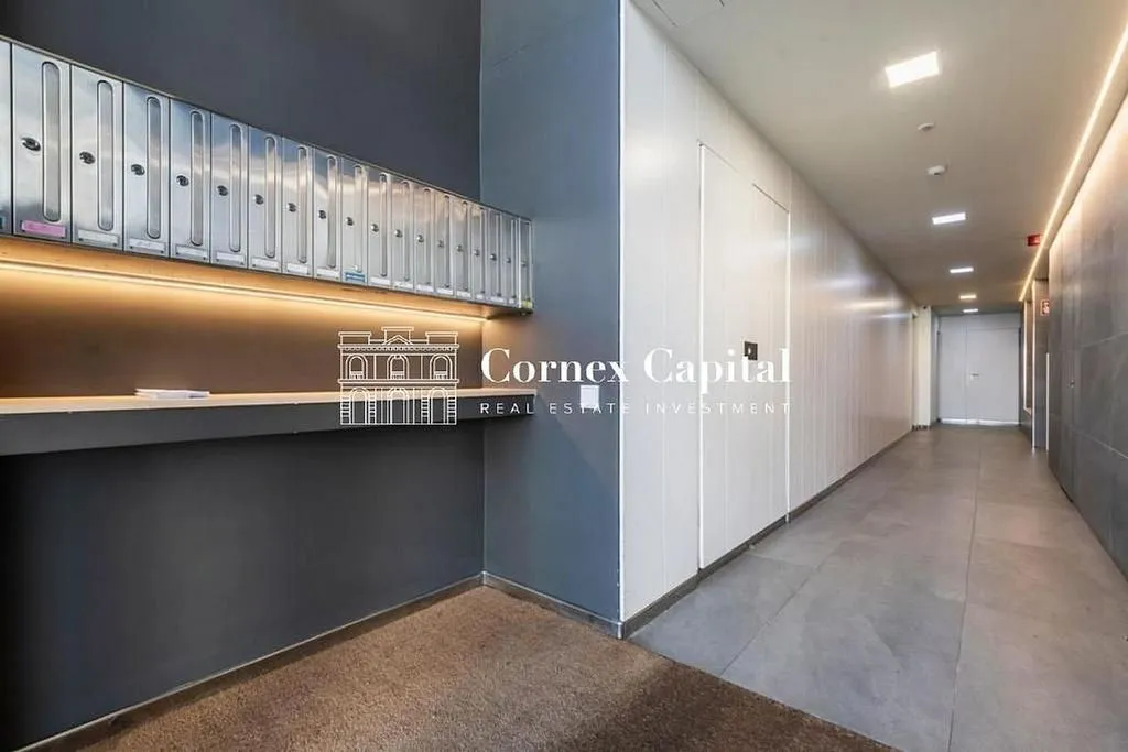 Esik - Apartment with Pool in Poblenou, Barcelona