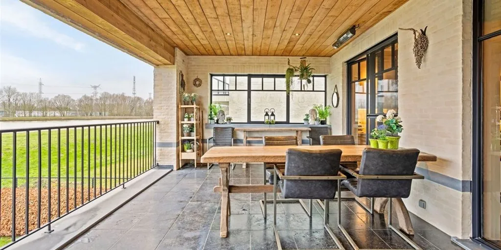 Terrasse - Duplex avec Vue sur le Canal à Zandhoven