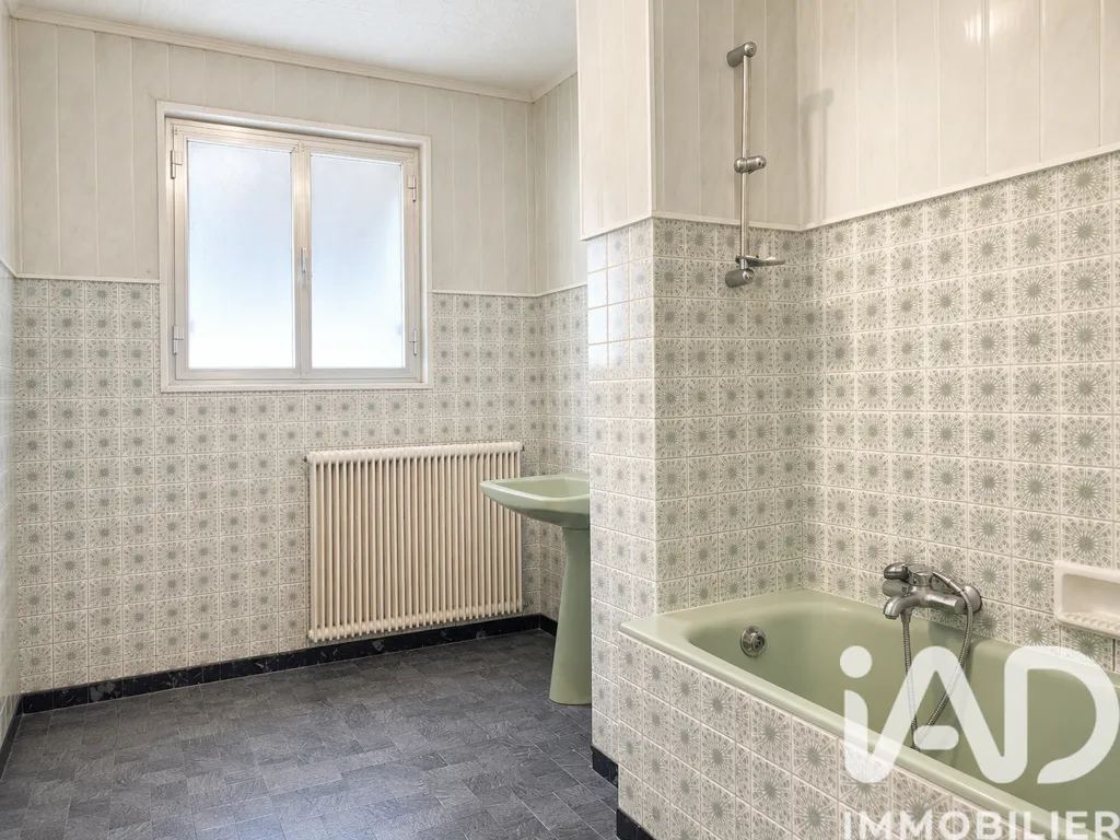 Salles de bain - Fonds de Commerce Boulangerie/Pizzeria avec Logement à Besançon