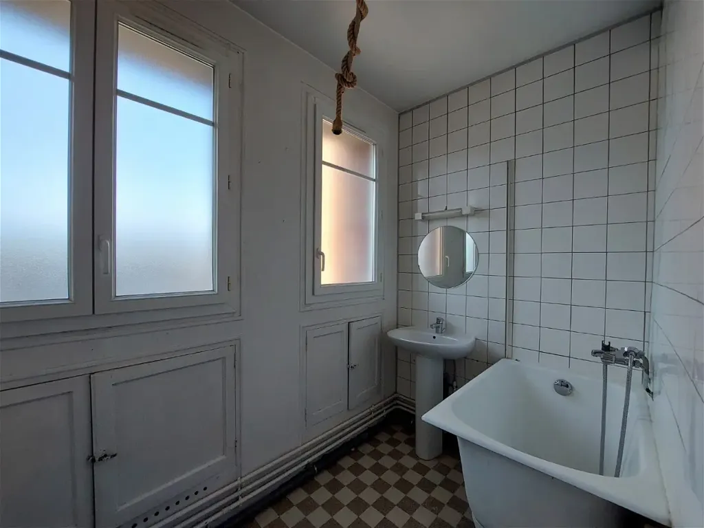 Salles de bain - Appartement 2 Pièces à Rouen Rive Gauche