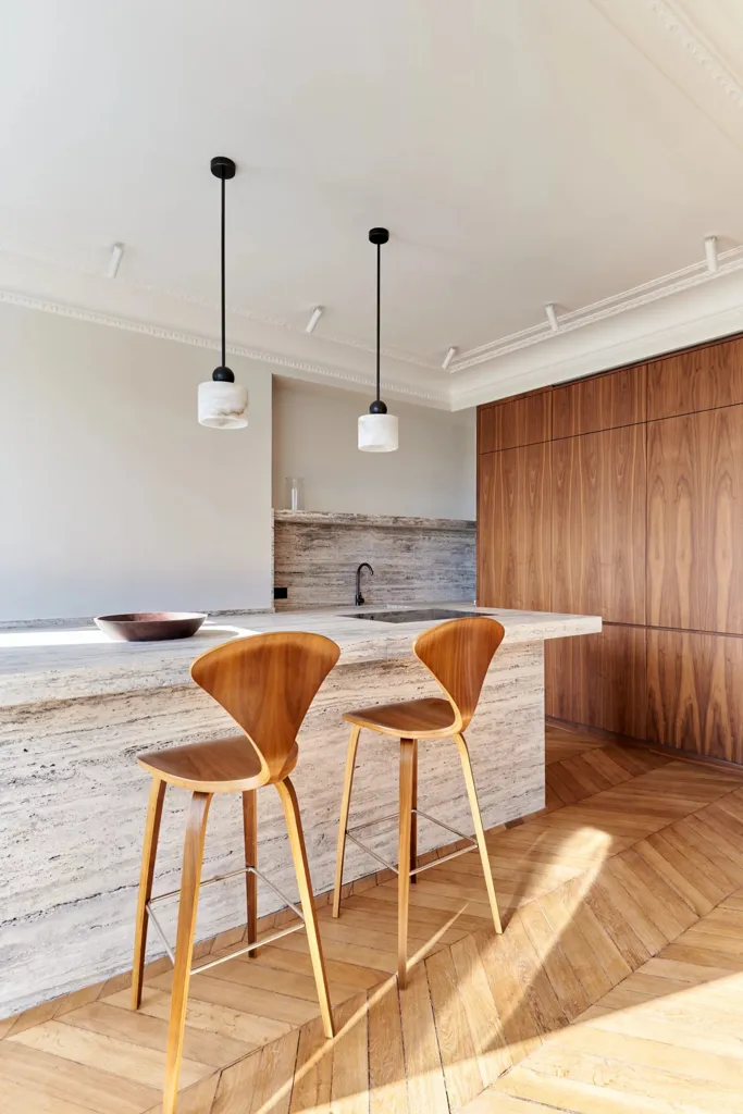 Cuisine - Appartement Rénové avec Vue sur la Tour Eiffel à Paris 16e