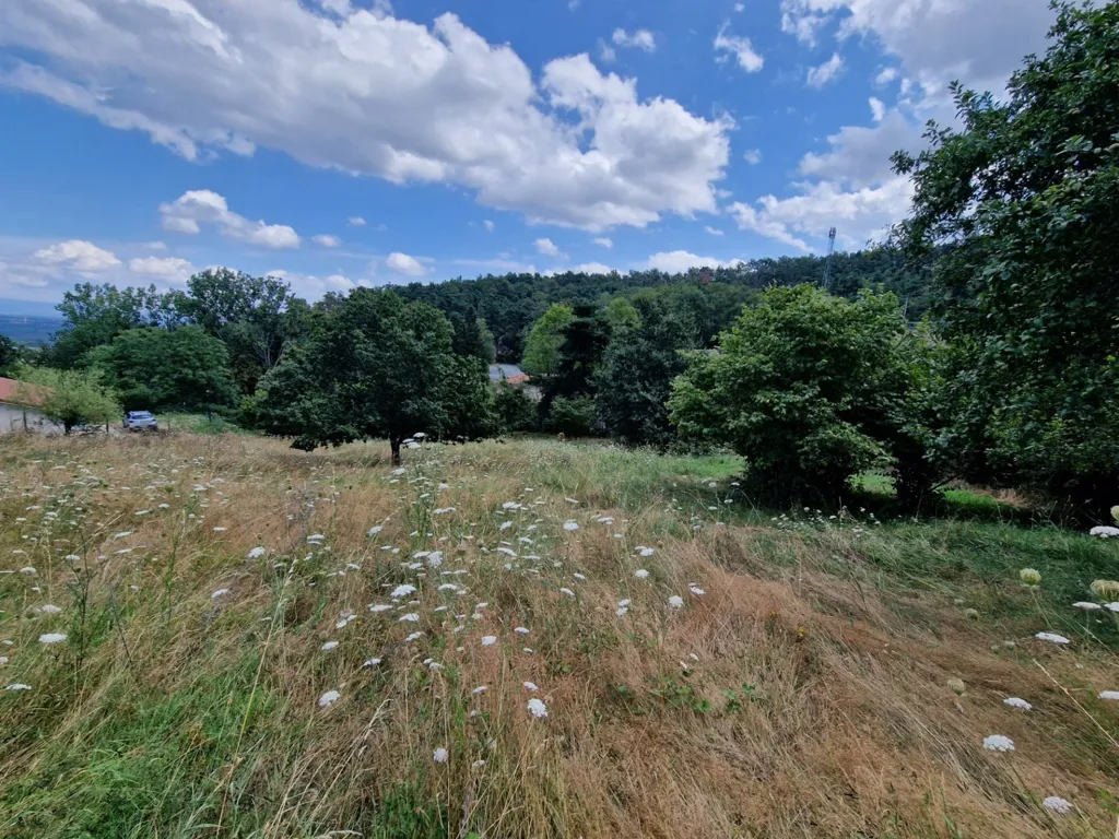 Jardin - Terrain Viabilisé avec Permis de Construire à Marcoux