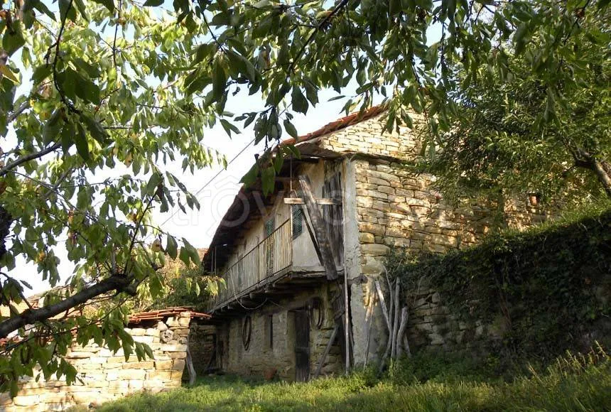 Välivaade - Traditional Langhe Rustico with Panoramic Terrace in Cortemilia