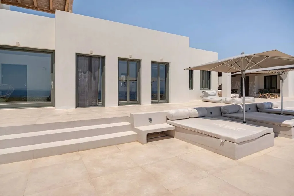 Terrasse - Contemporary Cycladic House with Pool in Paros