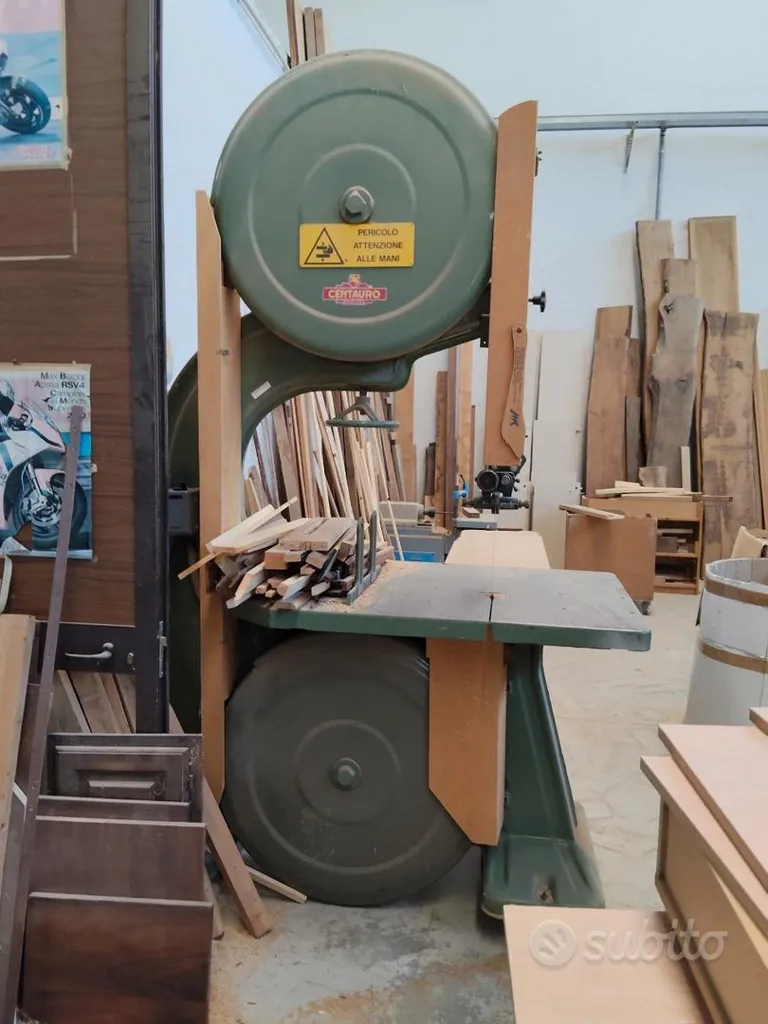Pesuköök - Woodworking Workshop with Machinery in Beinette