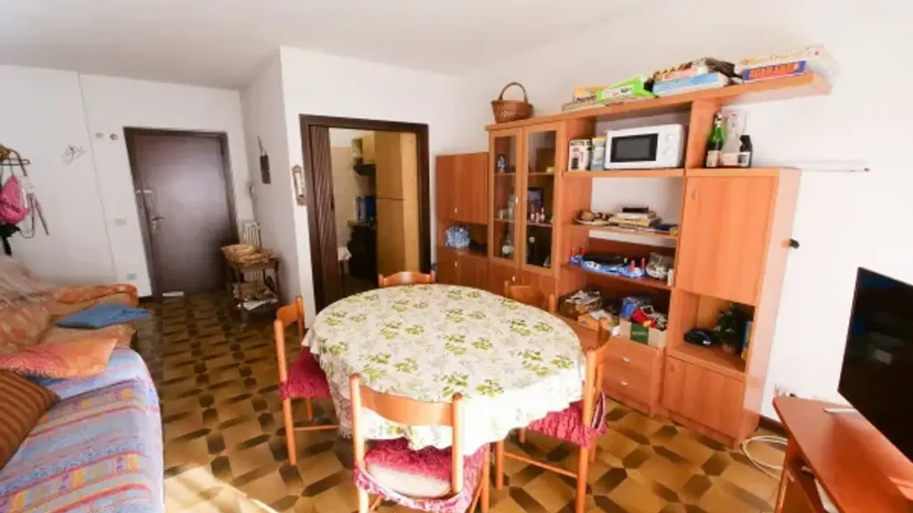 Dining Room - Apartment with South View in Aprica