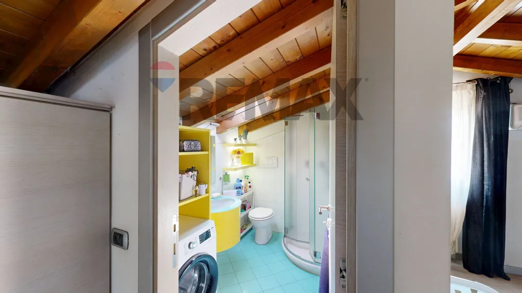 Salles de bain - Charm Duplex with Veranda in Lentate Sul Seveso