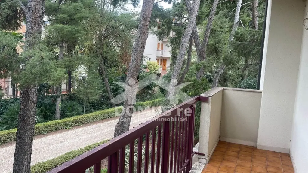 Rõdu - Independent House with Garden in Andria