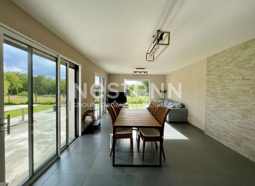 Terrasse - Maison Récemment Construite dans un Hameau à Grand-Champ