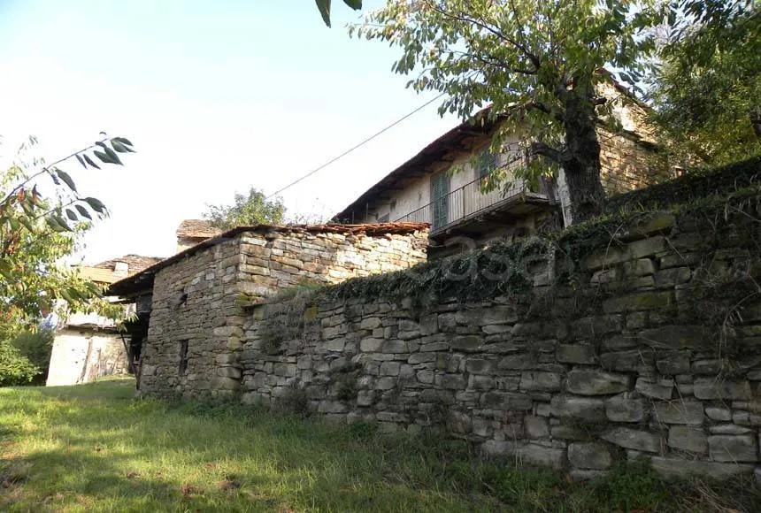 Välivaade - Traditional Langhe Rustico with Panoramic Terrace in Cortemilia