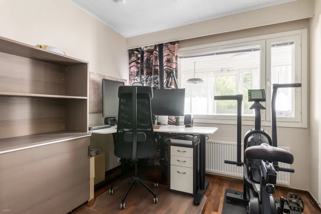 Bureau - Modernised Apartment with Sauna in Leppävaara, Espoo