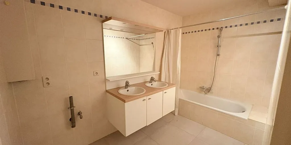 Vannitoad - Bright Apartment with Terrace in Nazareth