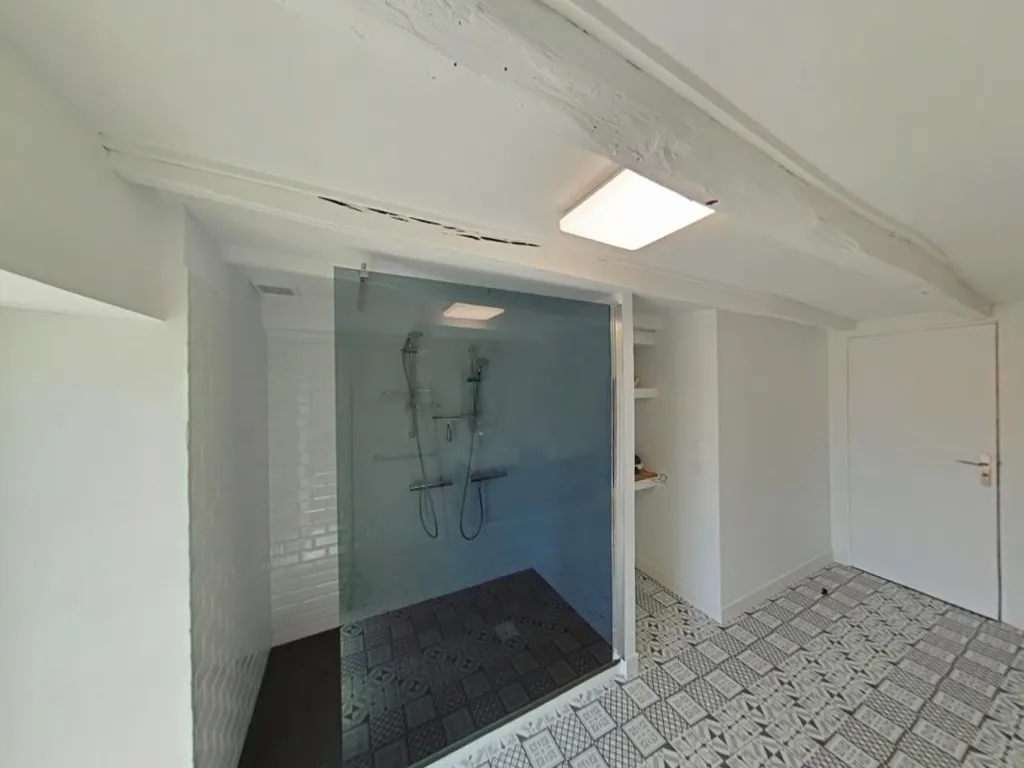 Bagni - Character House with Private Garden in St Julien l'Ars