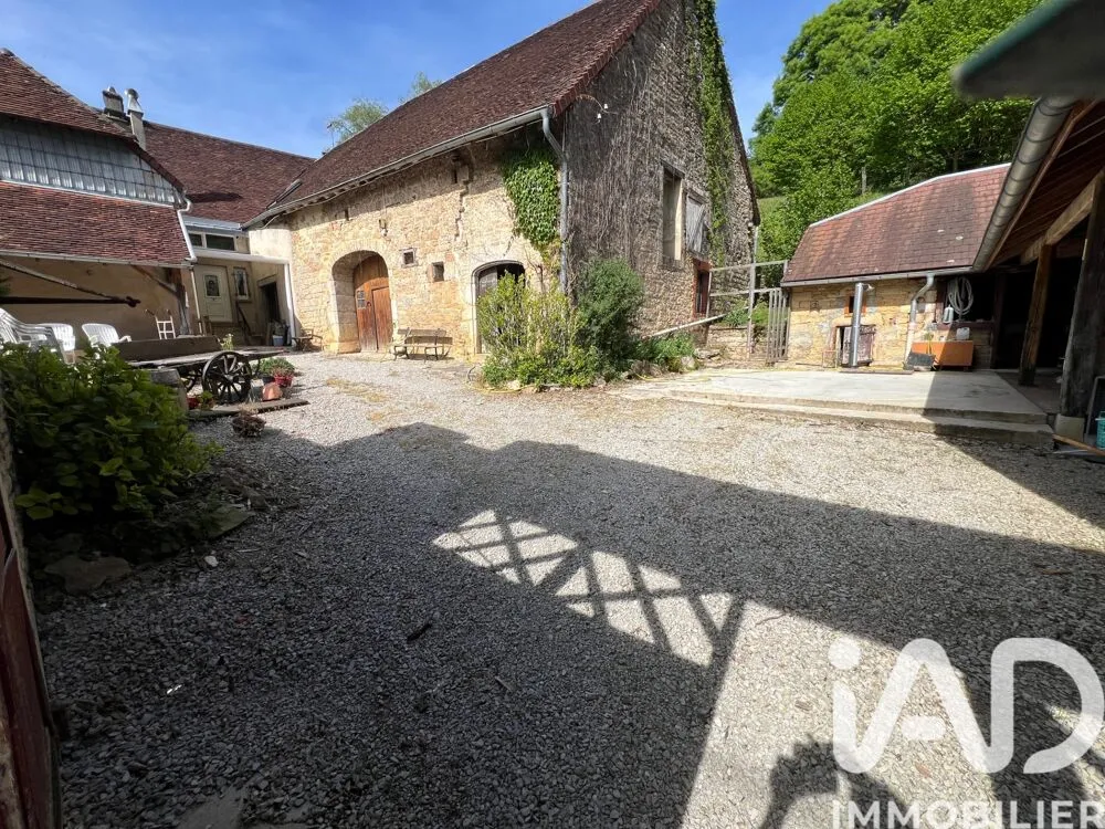 Maison 8 pièces à Val-sonnette