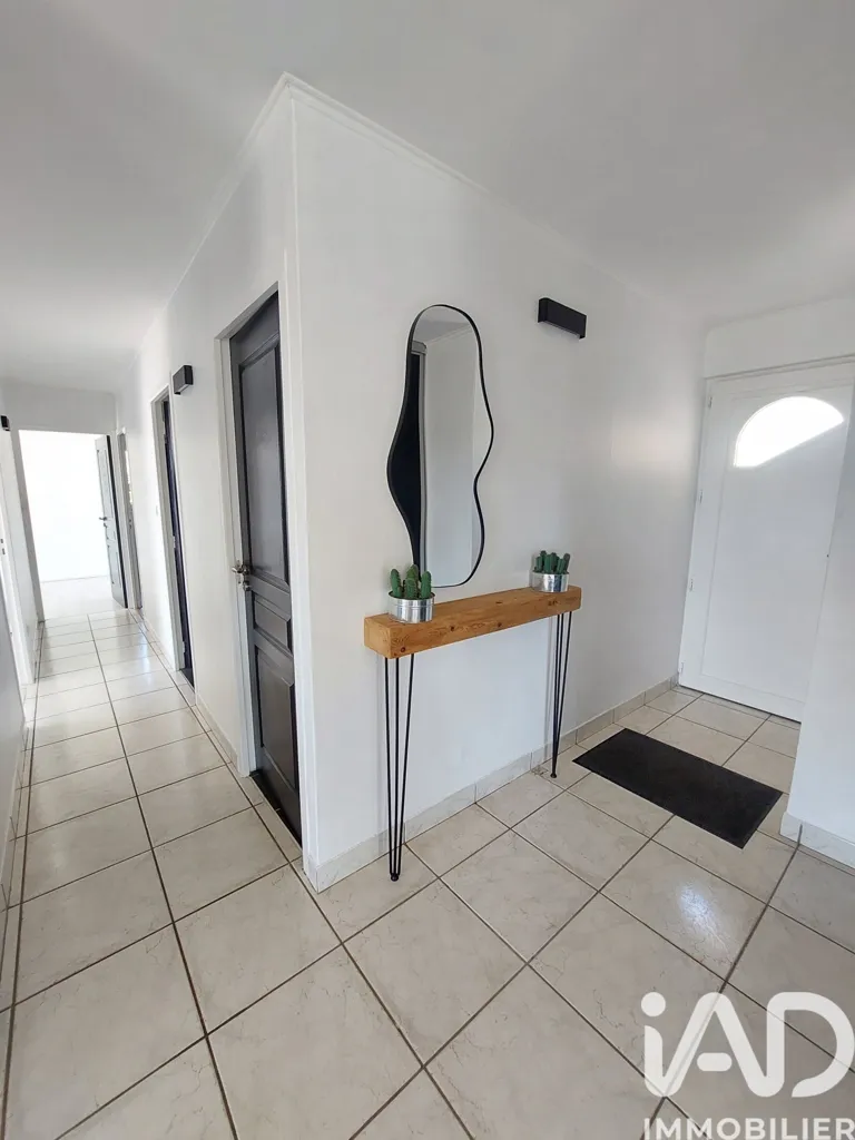Entrée - Villa avec Piscine et Vue Panoramique sur les Pyrénées à Louit