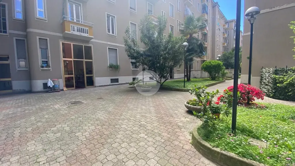 Jardin - 2-Bedroom Flat with Balcony in Milan