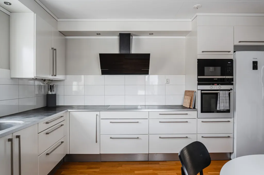 Cuisine - Stylish Villa with Garden in Sällinge