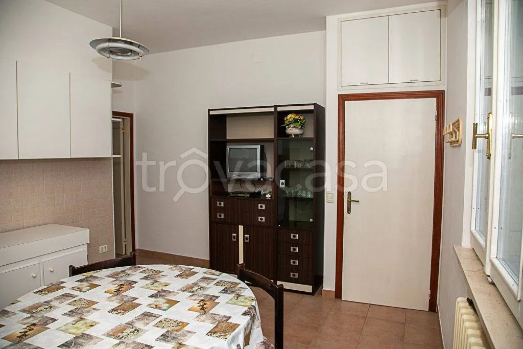 Sala da pranzo - Duplex Villa with Garden in Fermignano