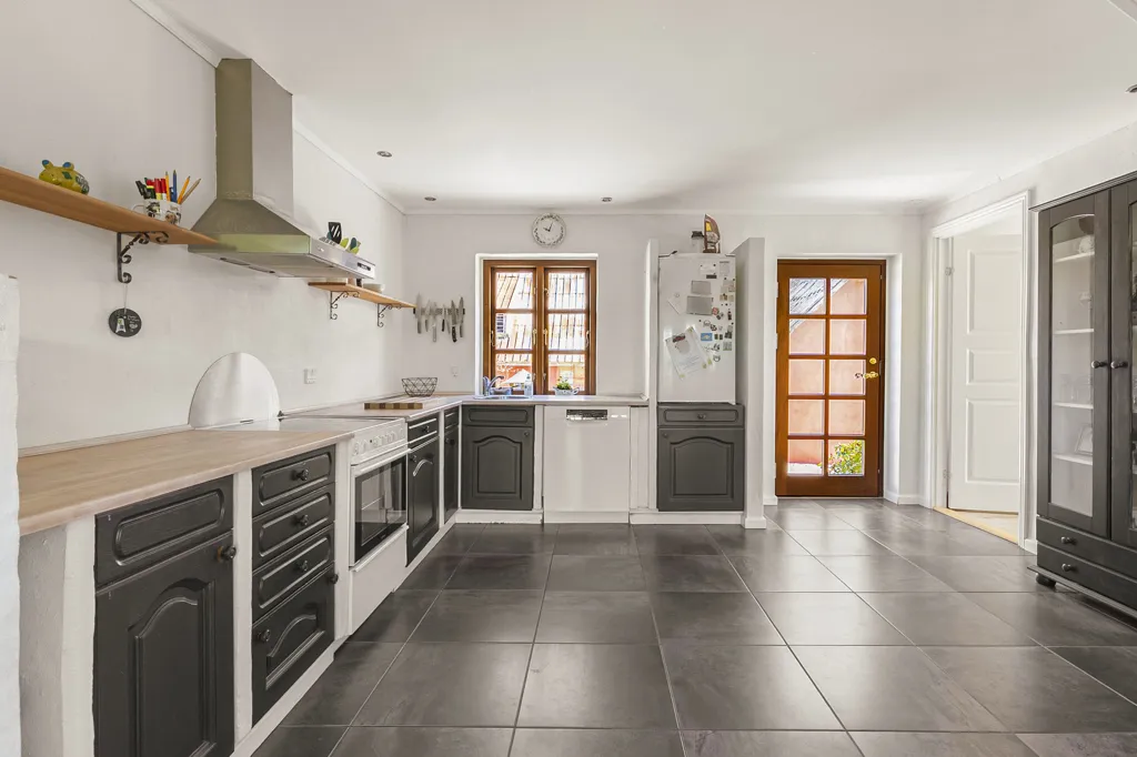 Cucina - Farmhouse with Private Lake in Juelsminde