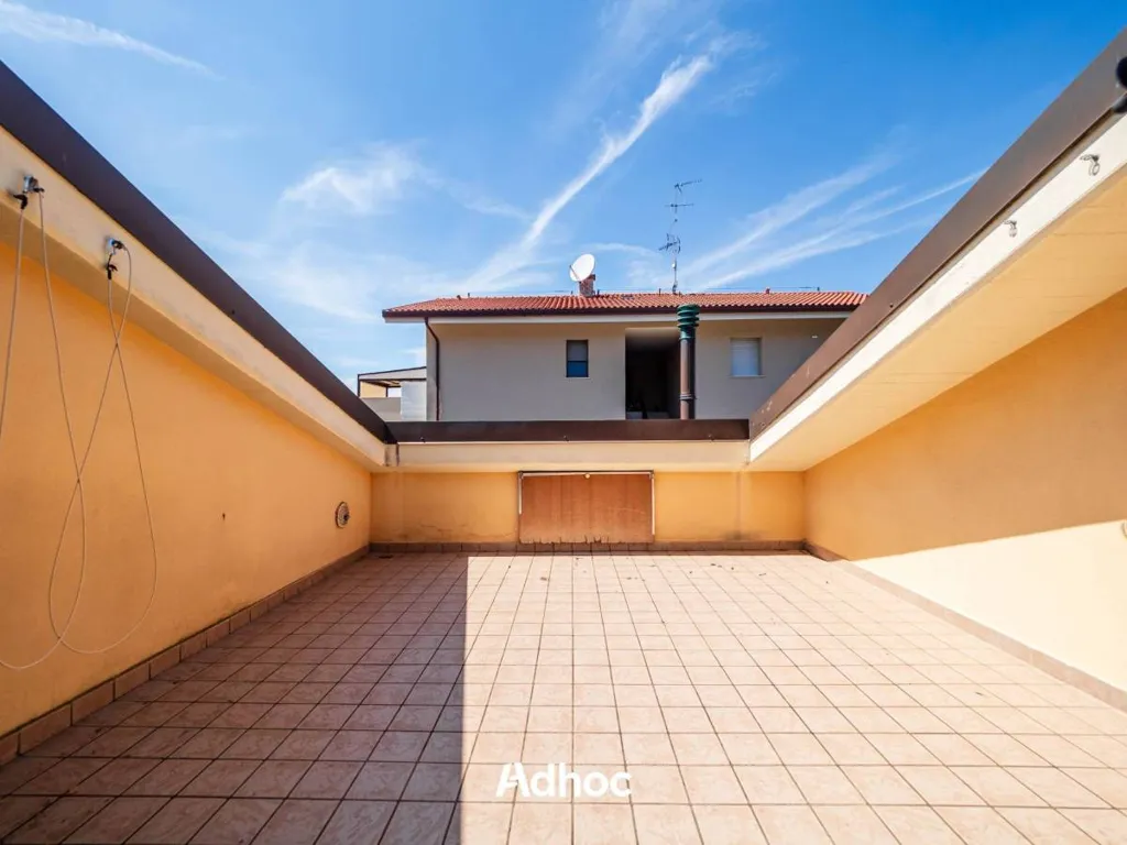 Terrass - Duplex with Triple Exposure in Montelabbate