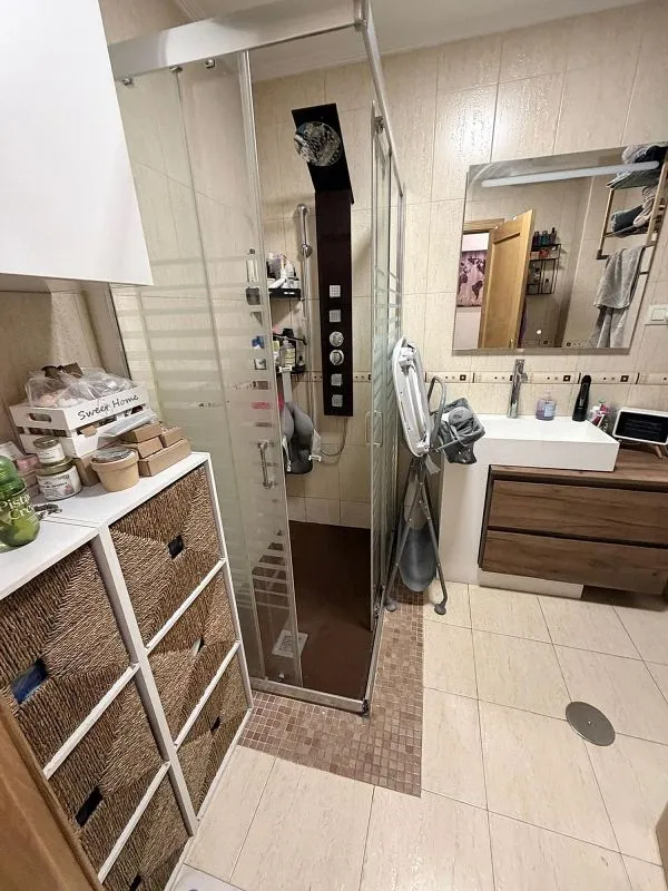 Salles de bain - T2 Apartment with Terrace in Roda de La