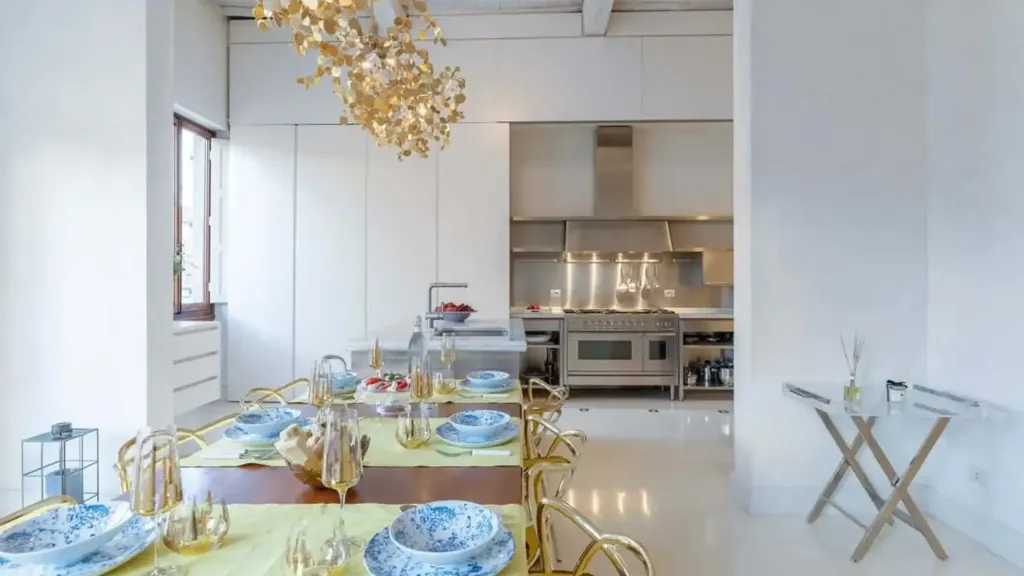 Dining Room - Renaissance-Style Apartment with Terrace in Florence
