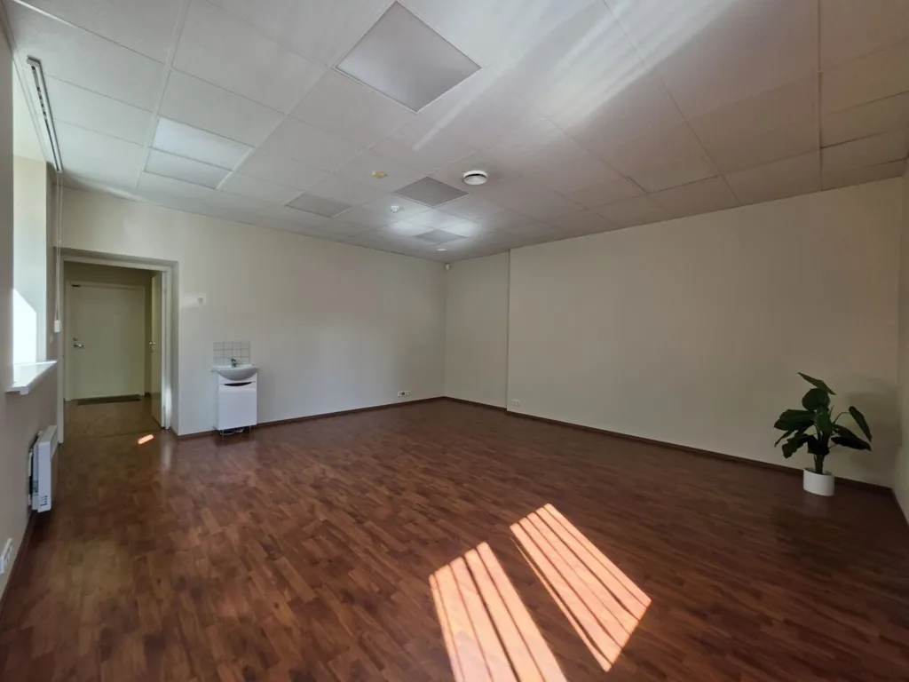 Rooms - Office Space with Good Visibility in Kristiine