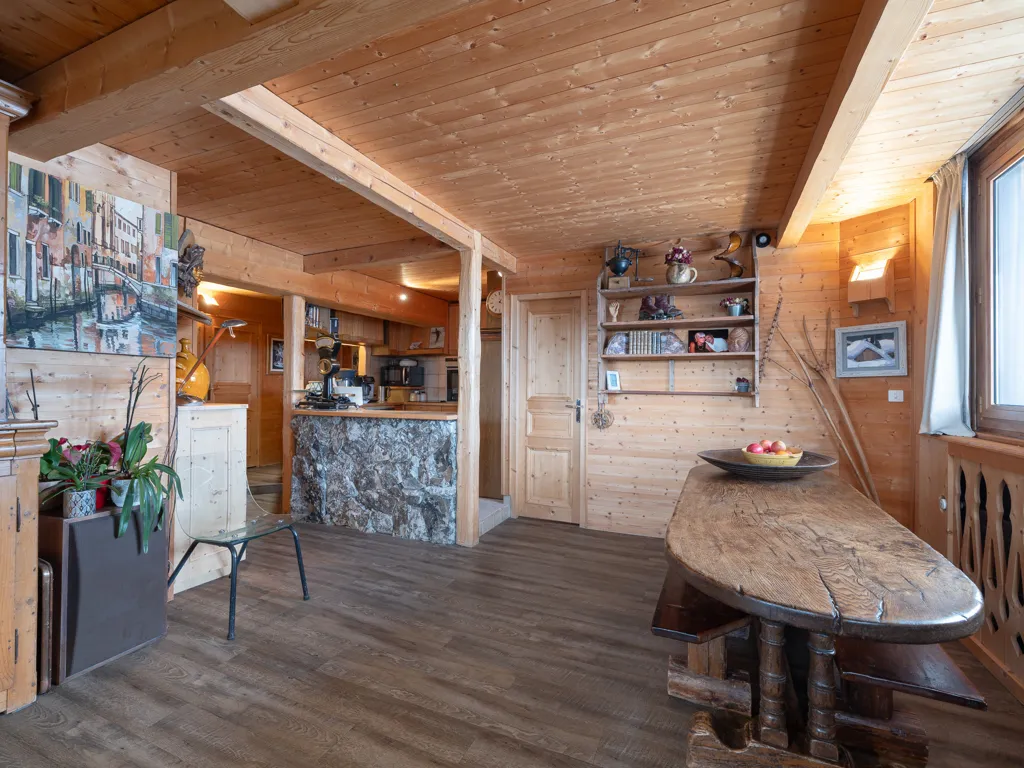 Living Room - Charming Apartment with Mountain View in Courchevel 1850