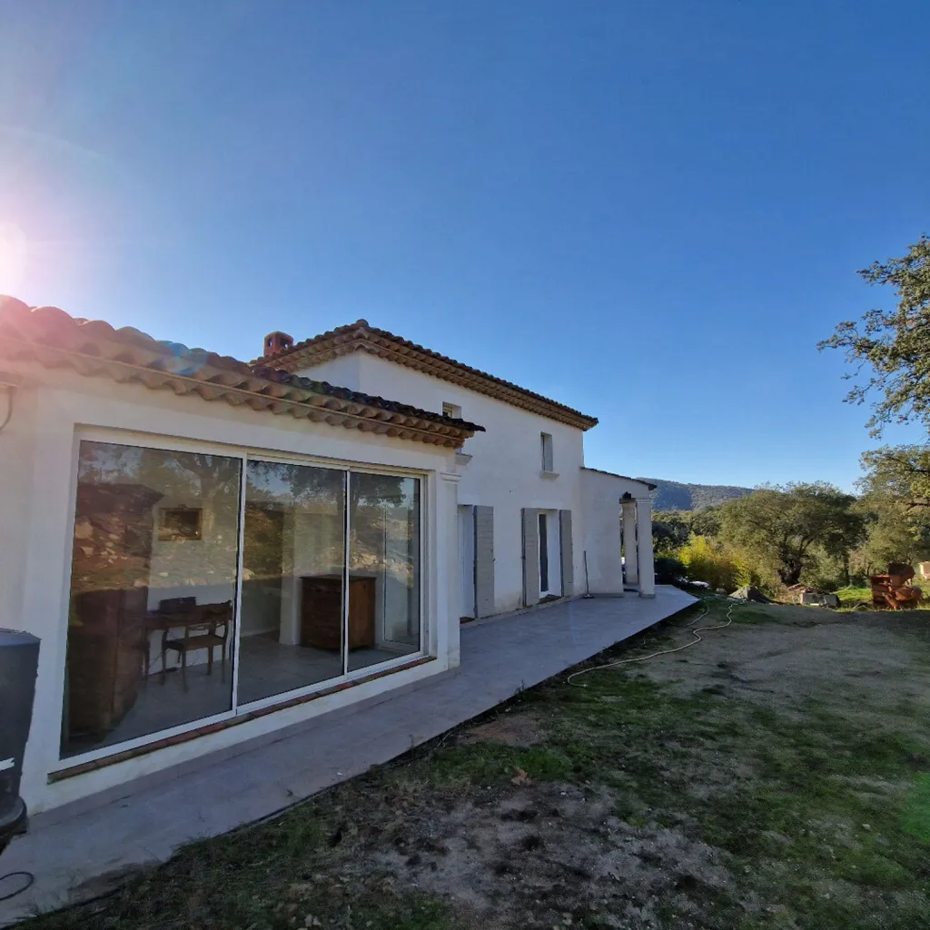 Extérieur - Villa Récente avec Véranda à Golfe de St-Tropez