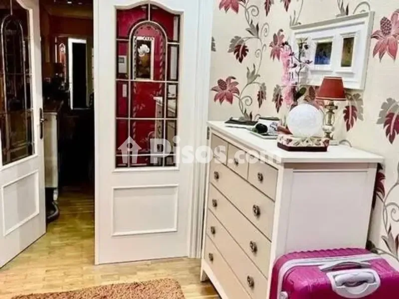 Magamistoad - Apartment with Garage in Ensanche Centre