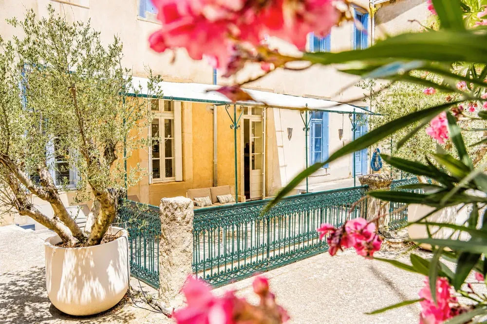 Garden - Haussmannian Flat with Private Garden in City Centre