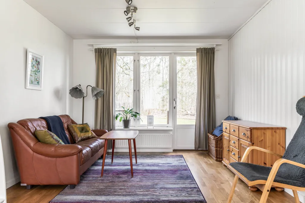 Séjour - Charming 1950s Villa with Garden in Rickarum