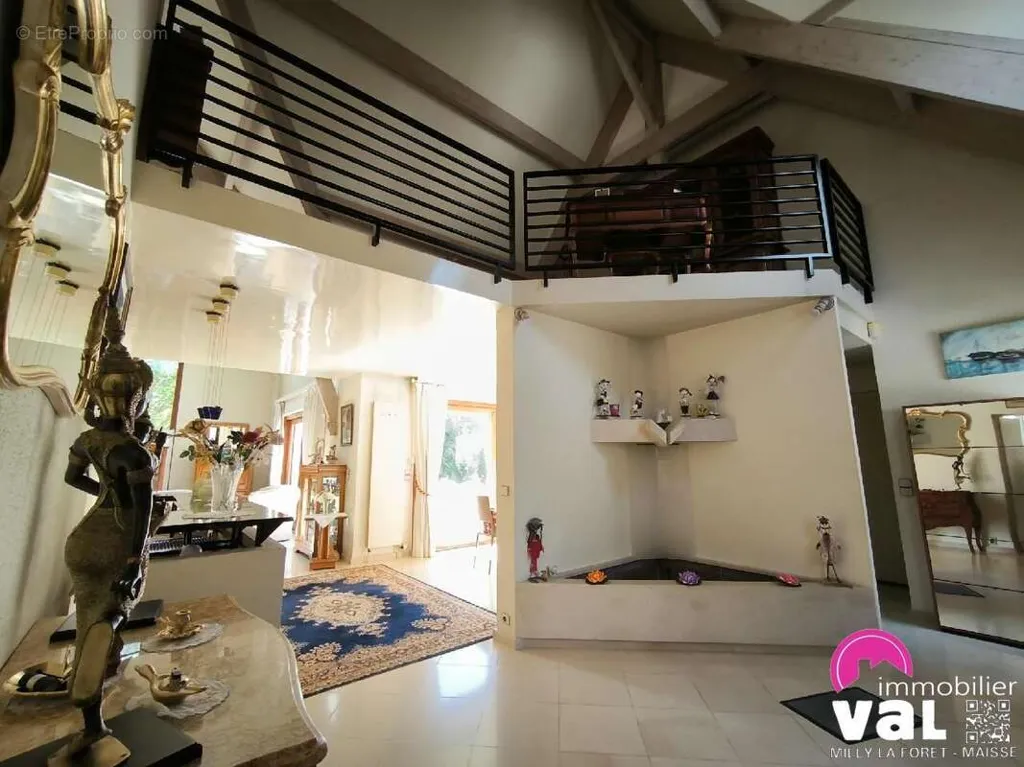 Living Room - Detached House with Pool in Nanteau-Sur-Essonne