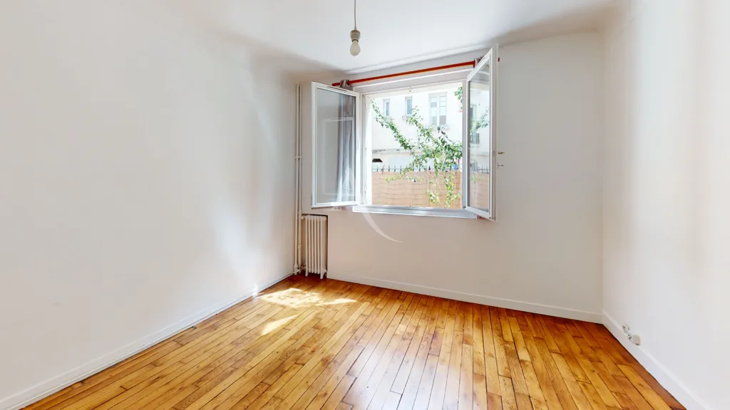 Rooms - Charming Parisian Flat with Terrace on Butte Bergeyre