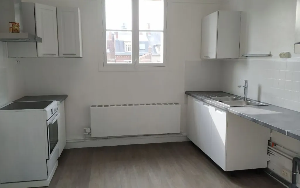 Cuisine - Appartement avec Vue sur l'Oise au Centre de Compiègne