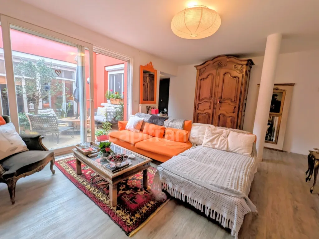 Salón - 5-Piece Apartment with Patio in Bordeaux Bastide