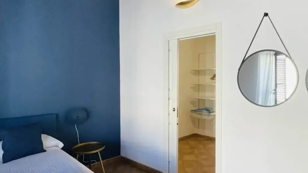 Chambres - Appartement 3 pièces à IT